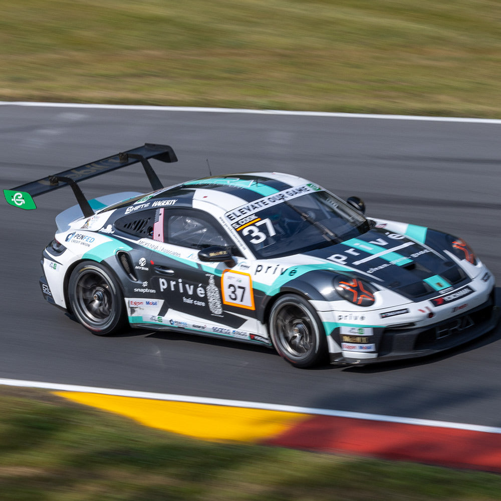 Sabré Cook's porsche with the privé sponsorship